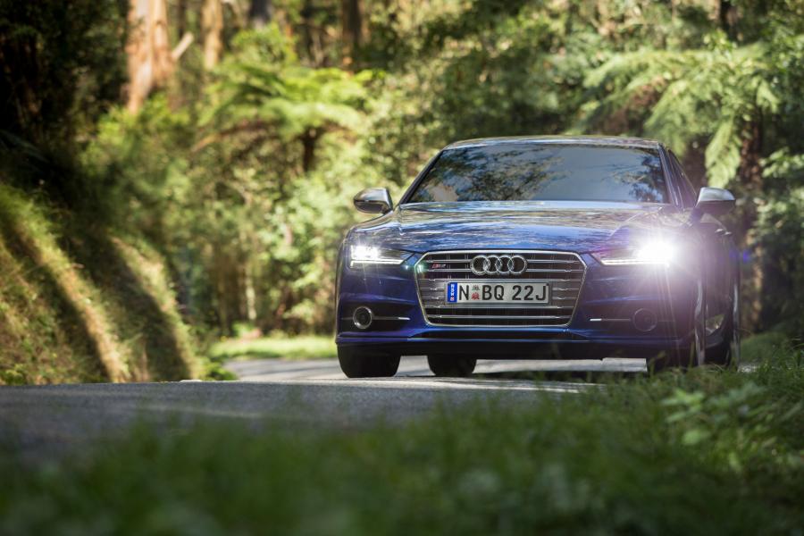  Audi S7 Sportback 2015 года  (AU) (фото 9 из 13)